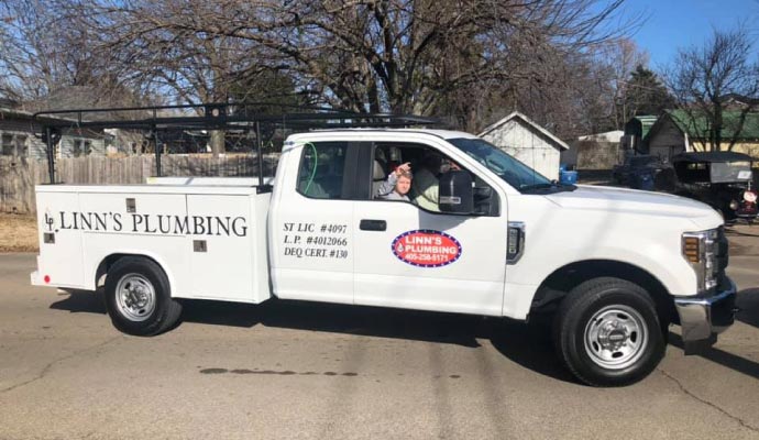 Linnsplumbing service van