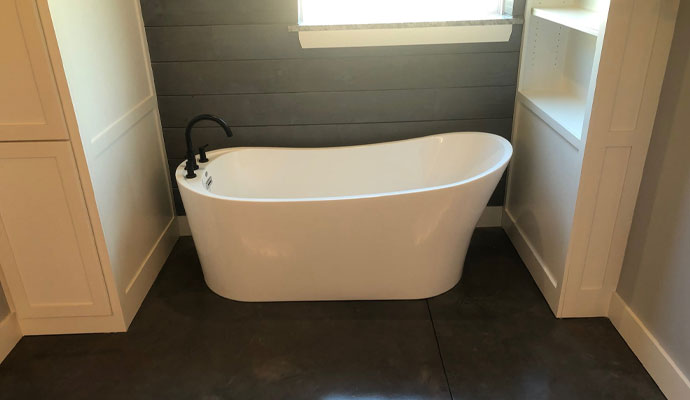 New bathtub New bathtub