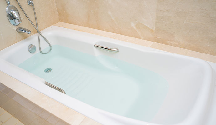 Drop in tub